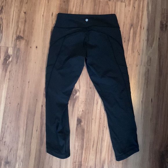 Size 8 luxtreme black lululemon crops. New condition! - Picture 3 of 3